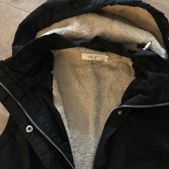 Black Vest ~ Sherpa lined - Picture 3 of 5